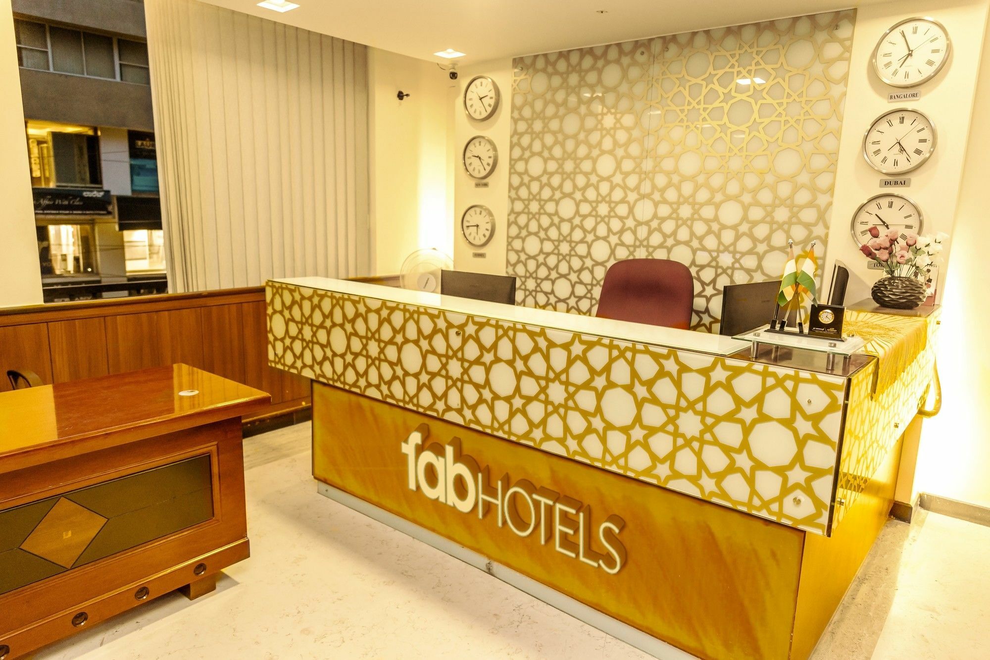 Fabhotel Oriental Suites Mg Road Bangalore Exterior photo